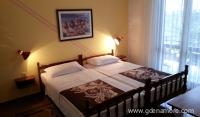 Wohnung & Zimmer Janovic, Privatunterkunft im Ort Budva, Montenegro